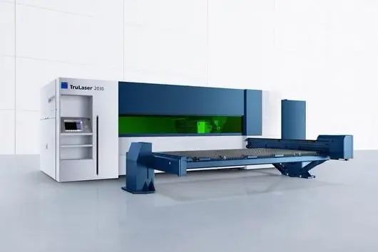 Eine unserer Laserschneidmaschinen